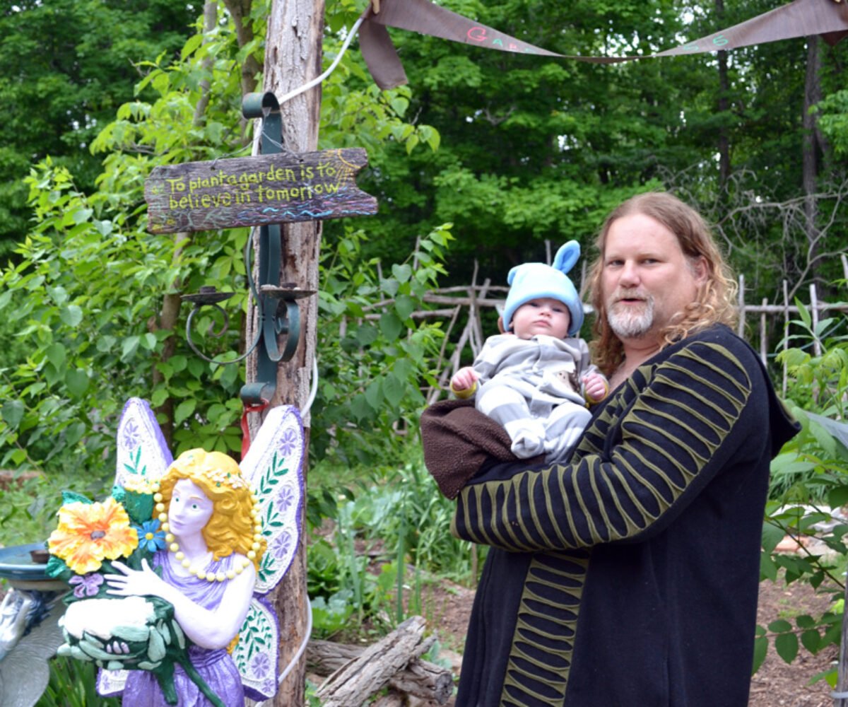 Year in Review: May 2013: Elf Fest, Pirate Ships, Ports, and Hillbillies