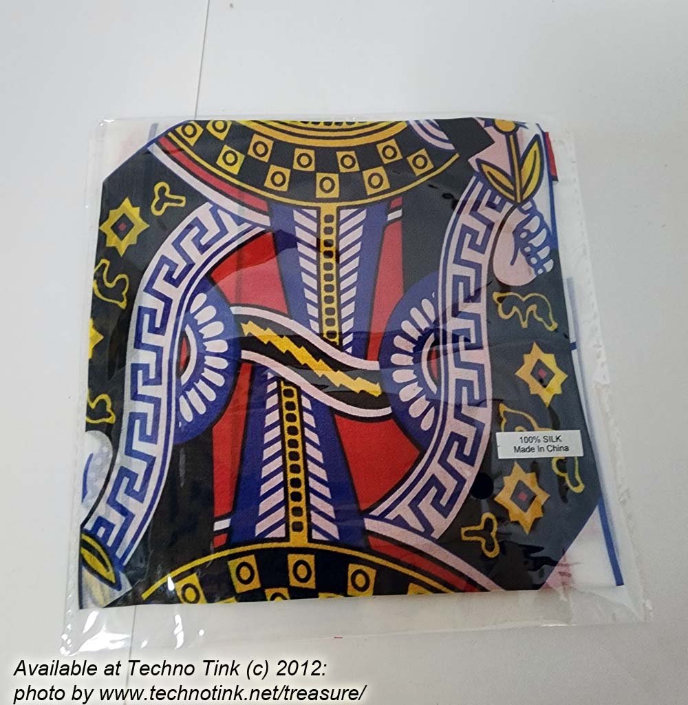 Silk 18 inch Queen of Heart Card from Magic by Gosh ( GOSILK18QUEENH ) Trick - Image 3