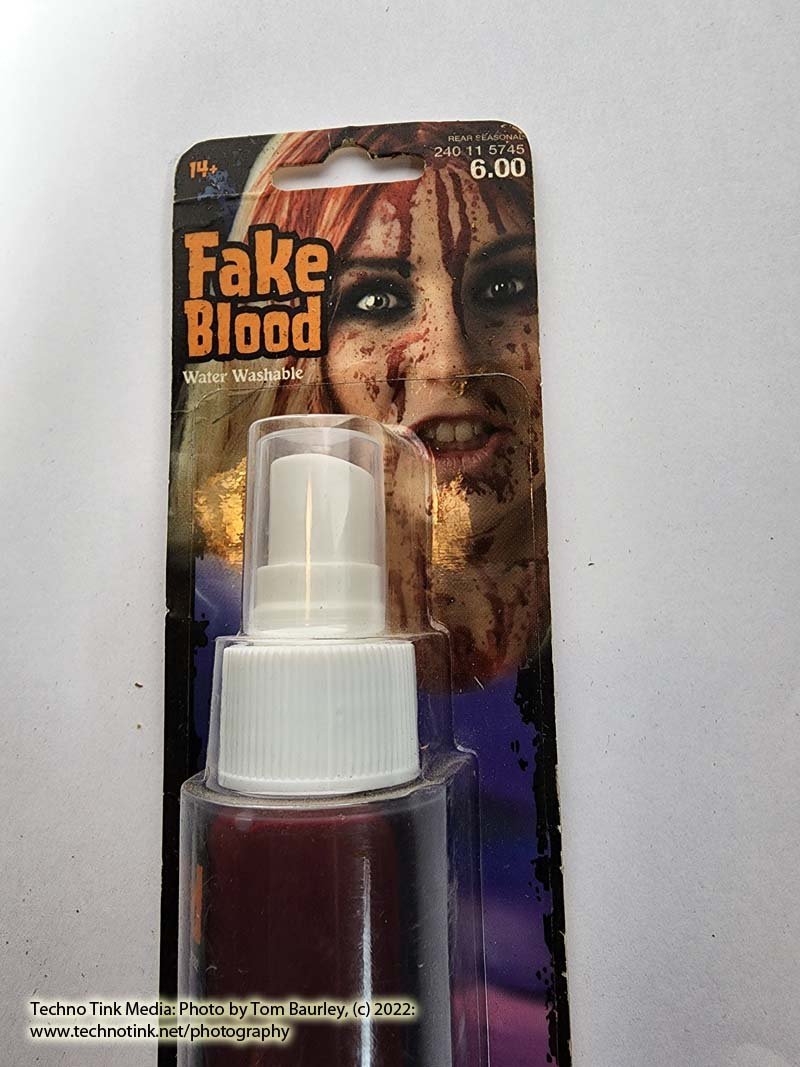 Rubies Fake Blood Spray - 2 fl oz - Image 6