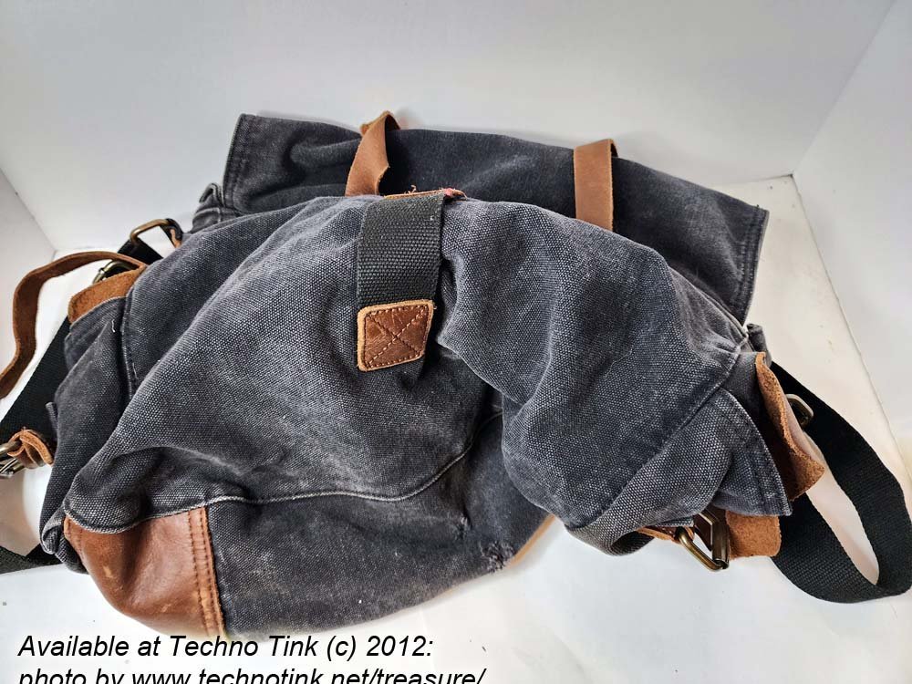 CLELO Black Shoulder Messenger Bag USED: GOOD - Image 4