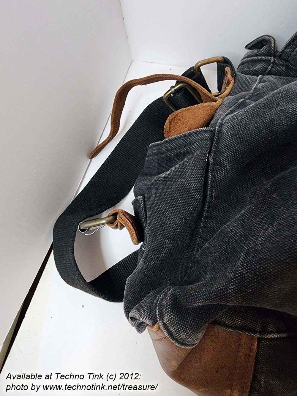 CLELO Black Shoulder Messenger Bag USED: GOOD - Image 6