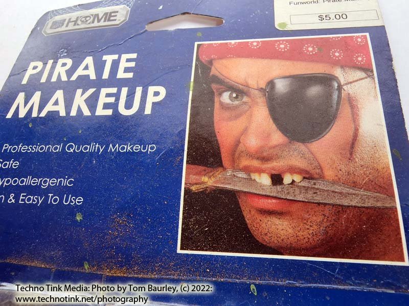 Fun World Pirate Makeup Kit for Rite Aid - Image 4