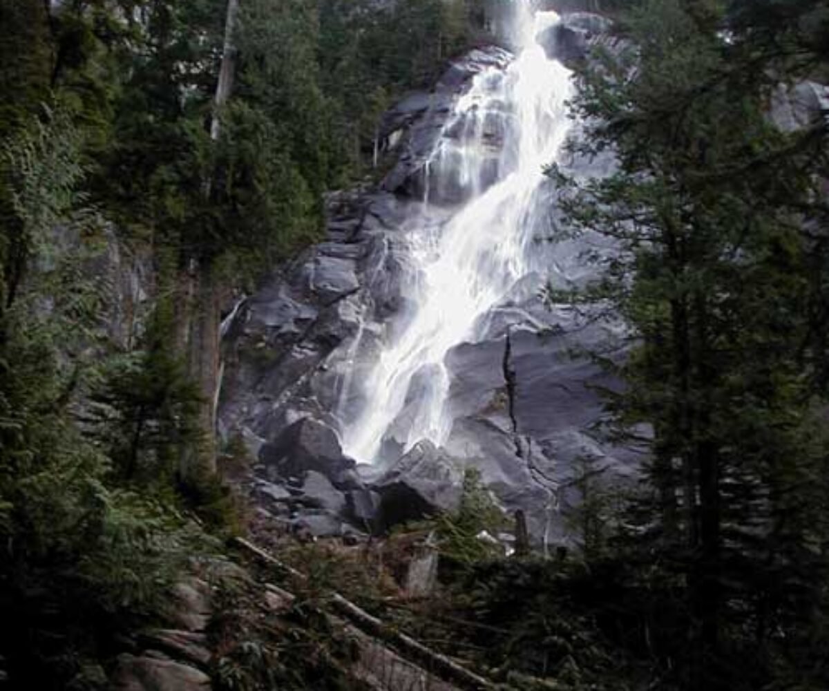 Shannon Falls (BC)