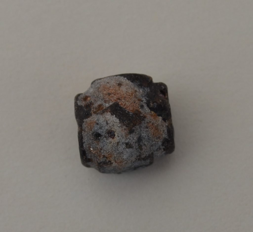 FC008: Staurolite / Faerie / Fairy Cross: approx. 1/2" x 1/2" x 1/2" Celtic Cross shaped