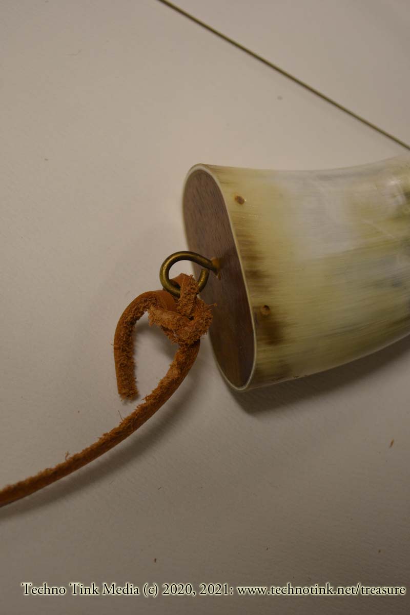 Pirate Gun Powder Horn, Polished and carved - White, black, tan coloring. - Image 3