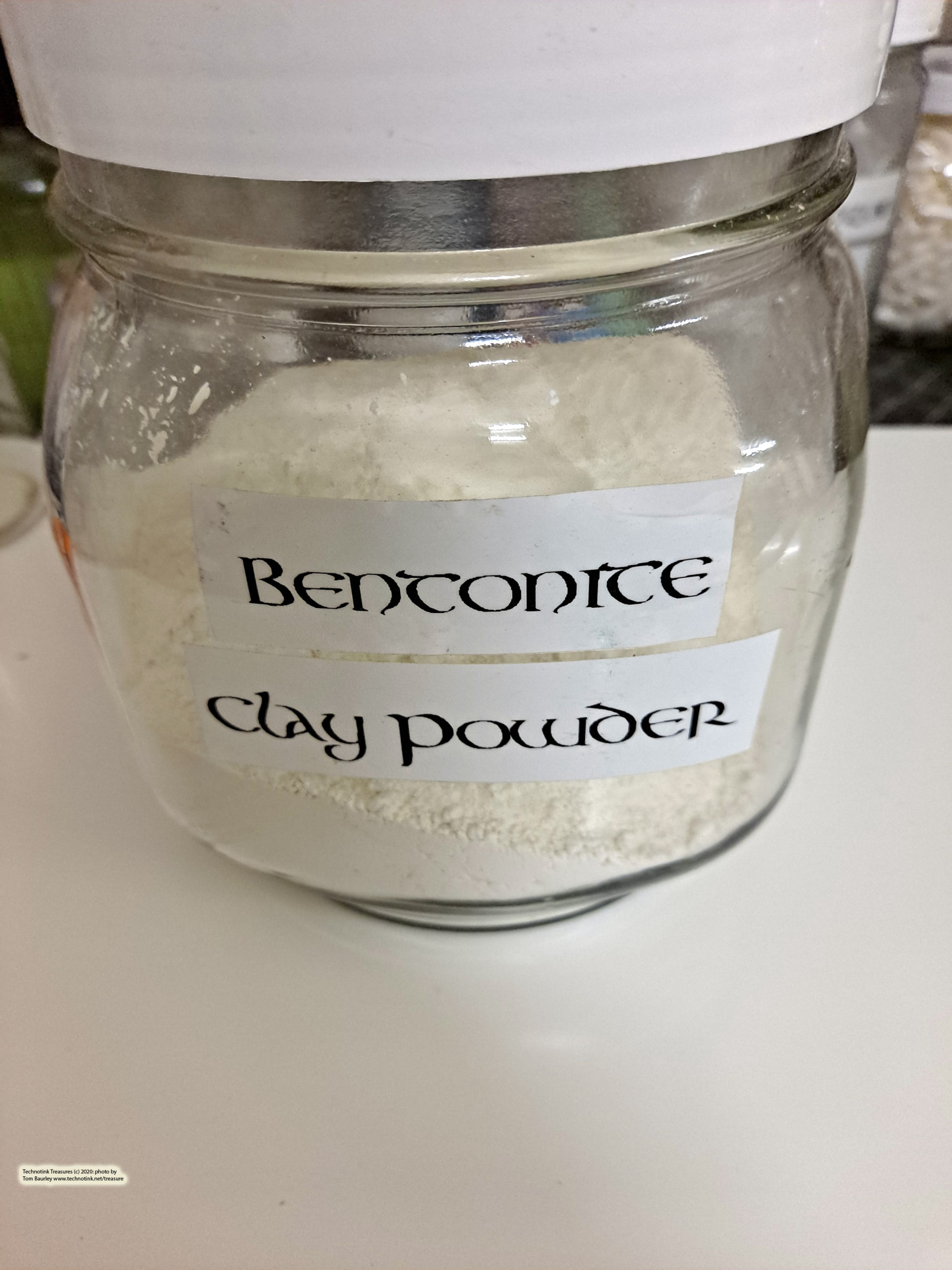 Bentonite Clay Powder - 1 oz - Image 2