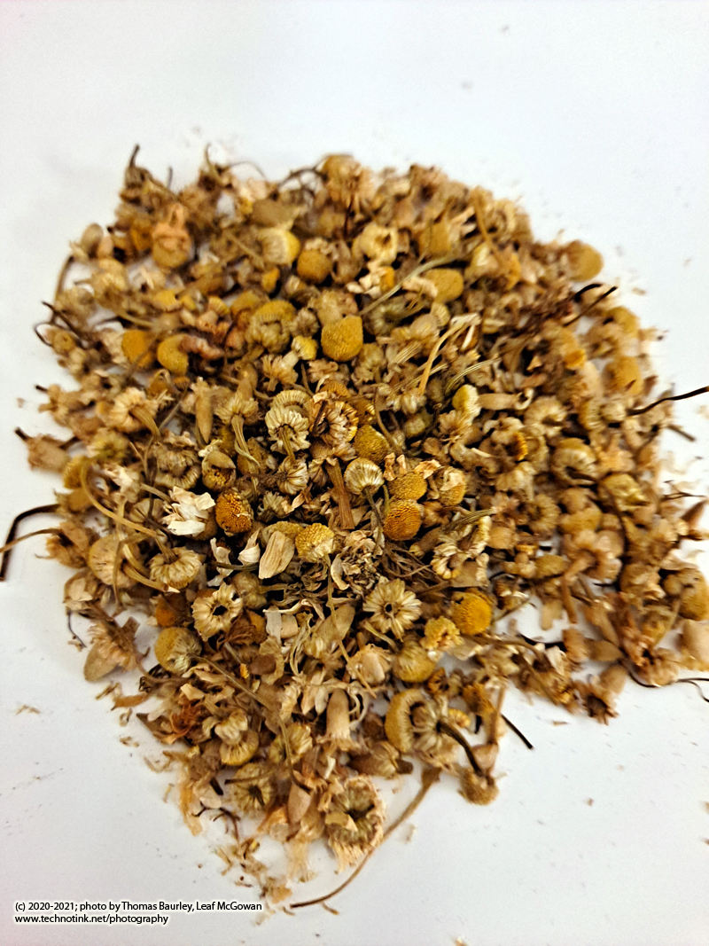 Chamomile flowers, German - 1 oz - Image 2