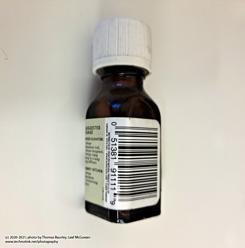 Cinnamon leaf, Aura Cacia essential oil .5 fl oz - Image 2