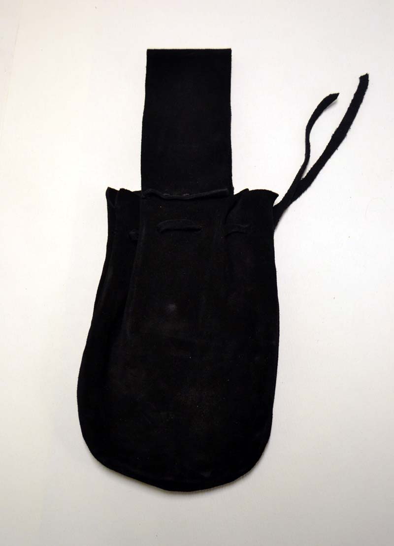 Black suede large pouch with wood bead - Image 9