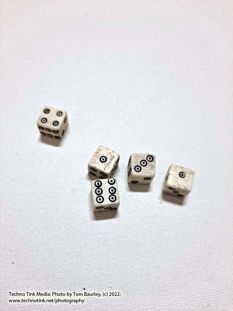 Circle with Dot Viking Hand-made bone dice 10 mm - each - Image 2