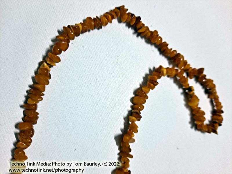 Medium strand of light Amber chip beads Necklace - Image 4