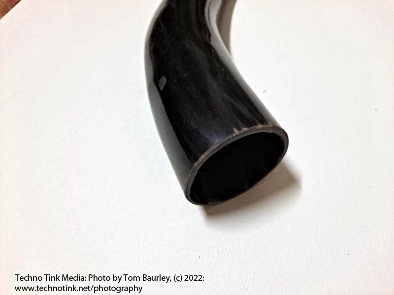 Medium black Drinking Horn 13"x2.5"x2.25" - Image 4