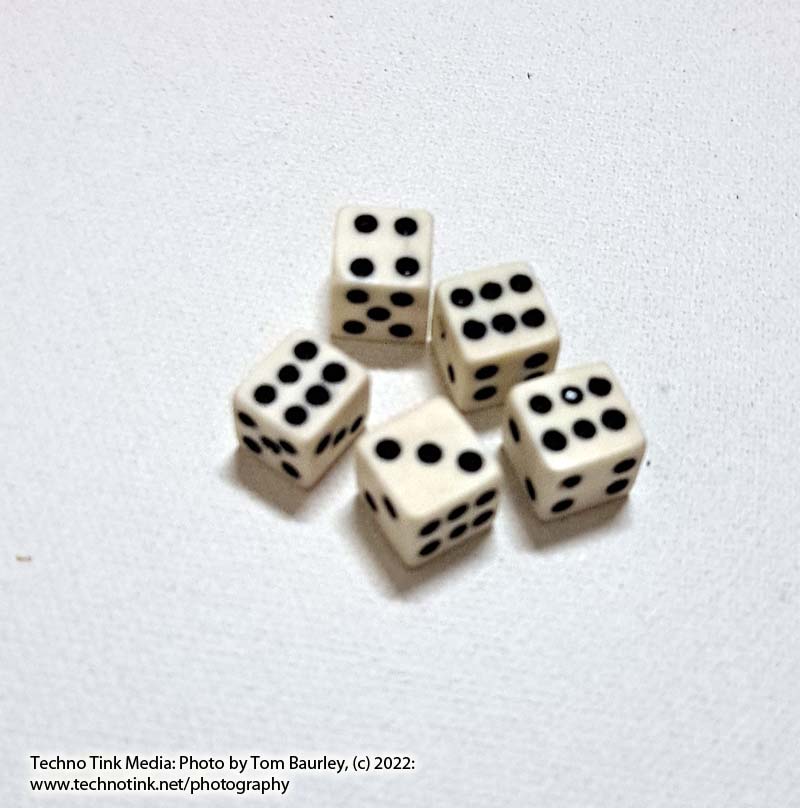One Solid dot white face Hand-made bone dice 10 mm - Image 2