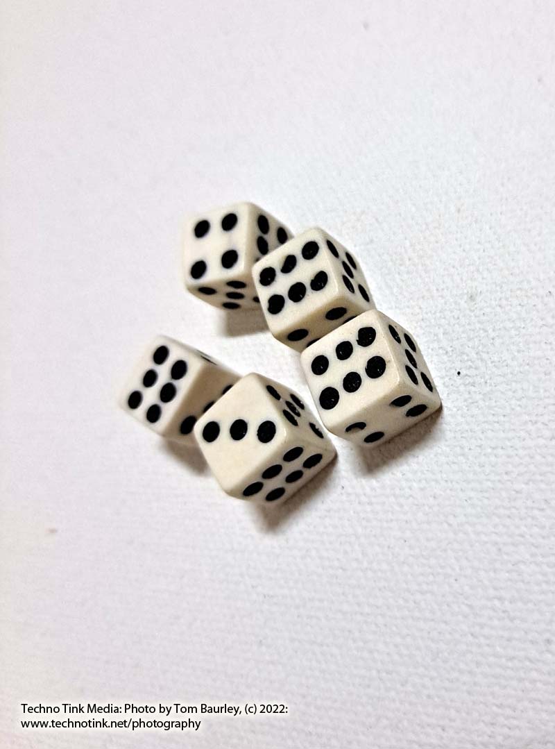 One Solid dot white face Hand-made bone dice 10 mm - Image 4