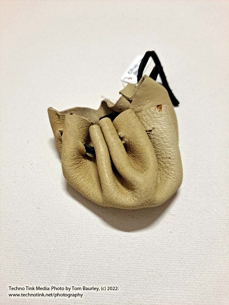 Small tan Leather coin pouch - Image 2