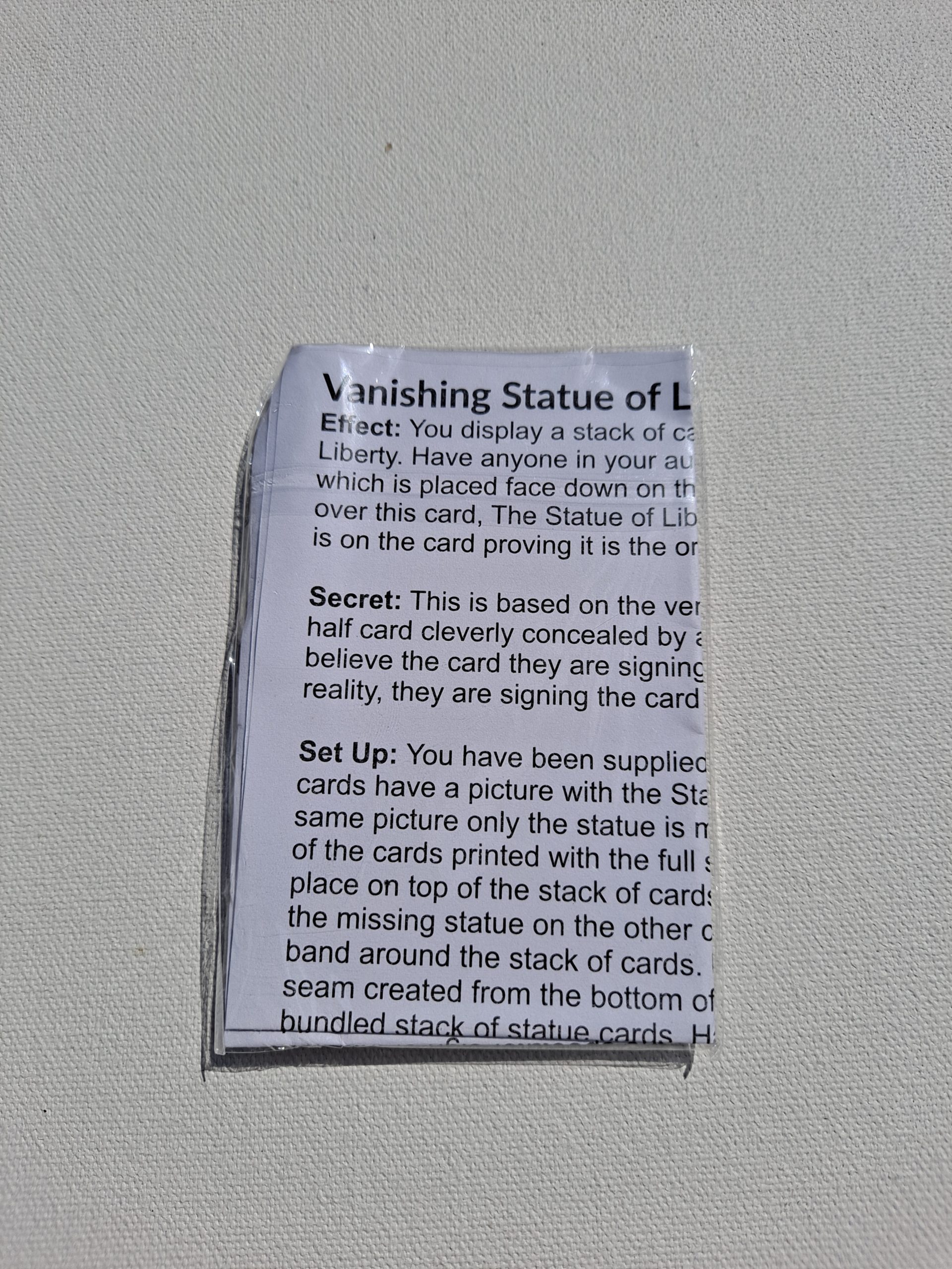 Vanishing Statue of Liberty Card Trick - Image 3