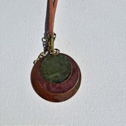 A 3 metal circle Pendant necklace