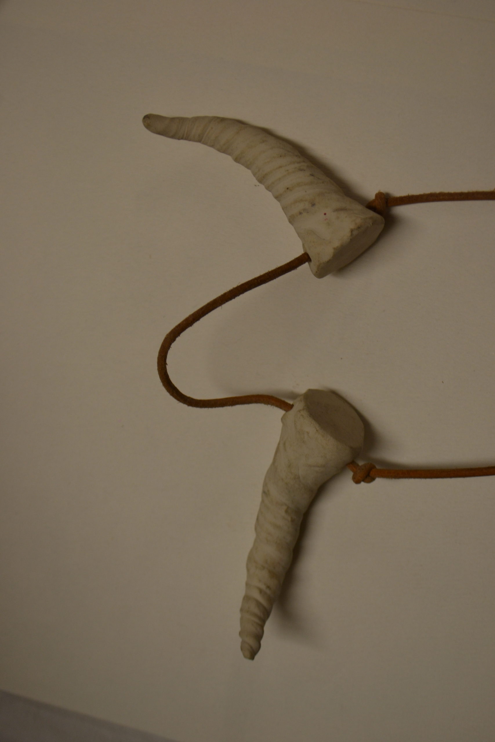 Unpainted Large sized twisted costume horns - Image 2
