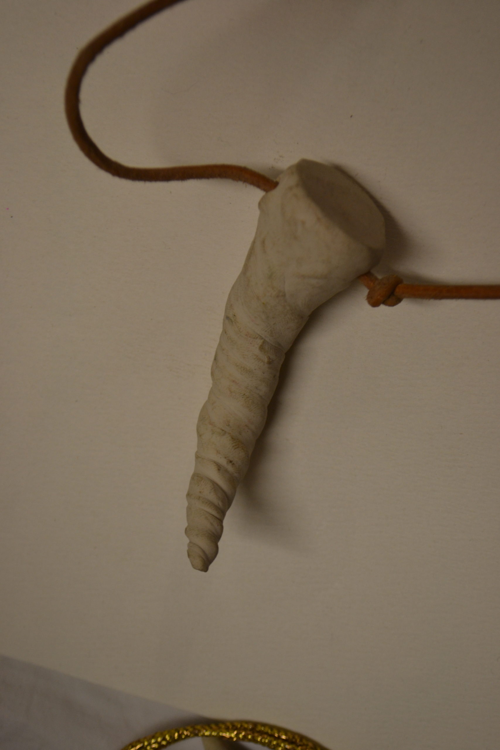 Unpainted Large sized twisted costume horns - Image 3