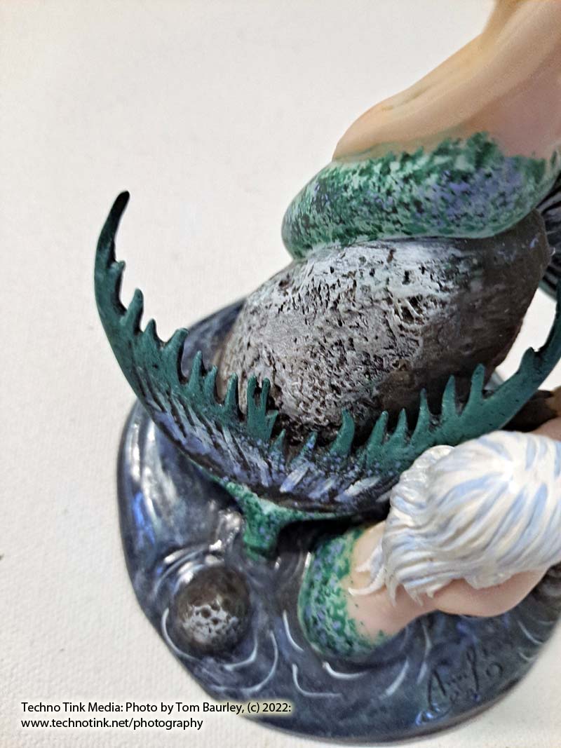 Mermaid Duo on Rocks Figurine - Image 8