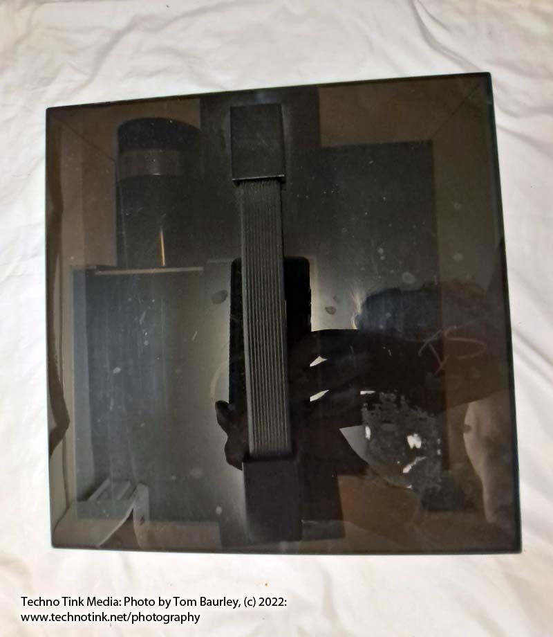 Bell & Howell Slide Cube 986 Projector - Image 2