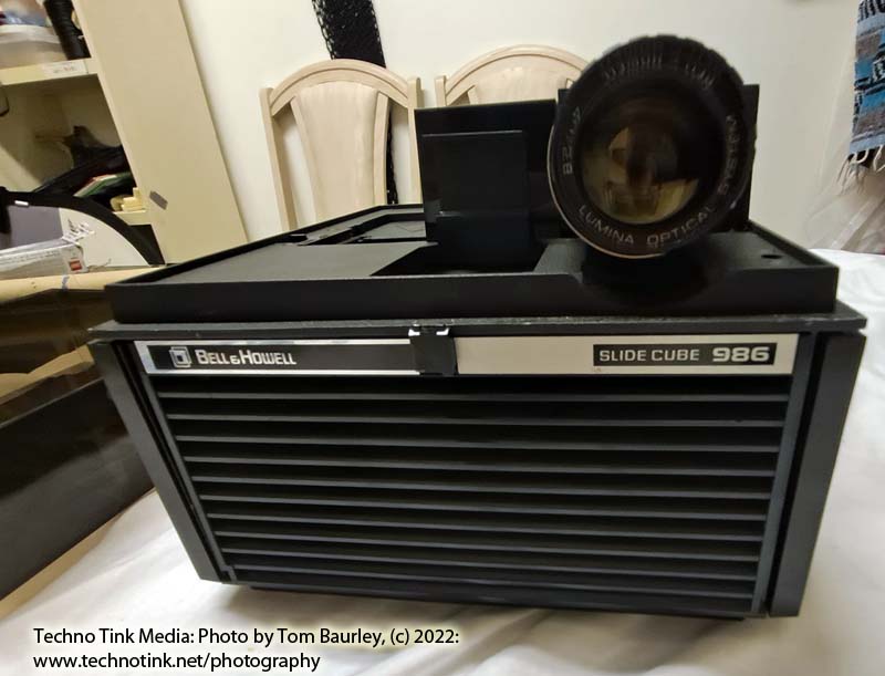 Bell & Howell Slide Cube 986 Projector - Image 13