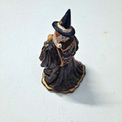 Figurines