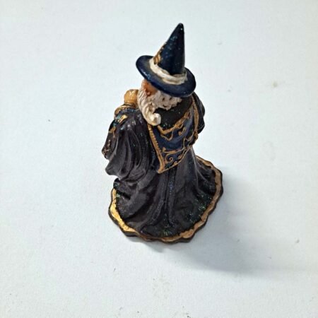 Figurines