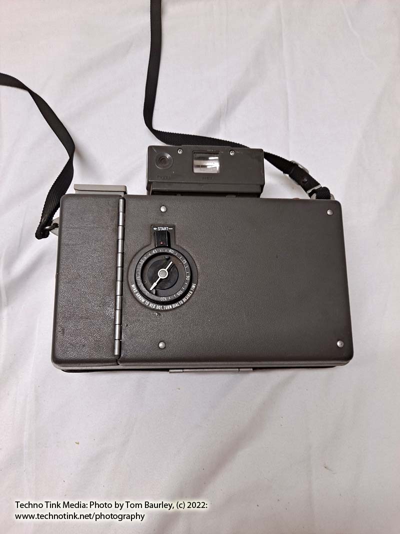 Vintage 430 Polaroid Automatic Land Camera with Flash and manual card - Image 5