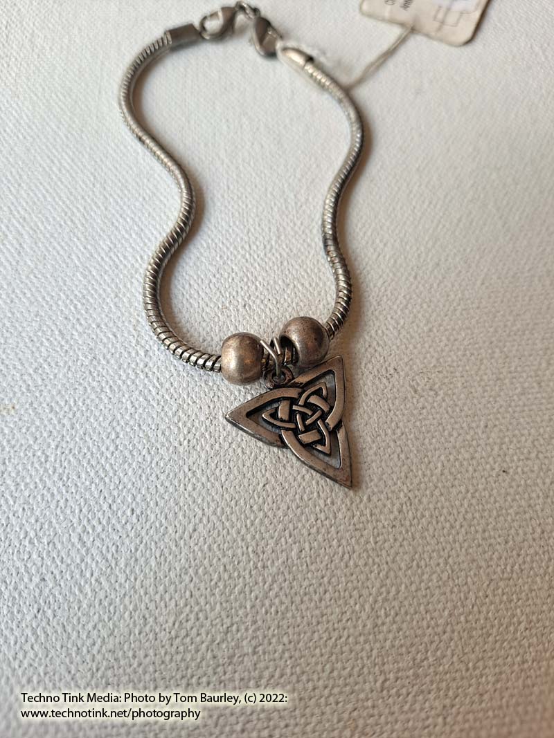 Celtic Triangle Bracelet - Silver - Image 6
