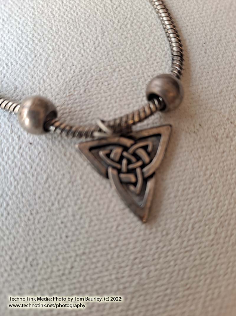 Celtic Triangle Bracelet - Silver - Image 4