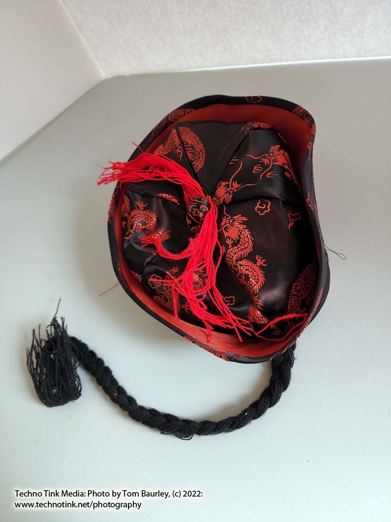 Red and Black Dragon insignia Chinese Hat with Fold and Red Yarn, Black Hair Tail - Image 3