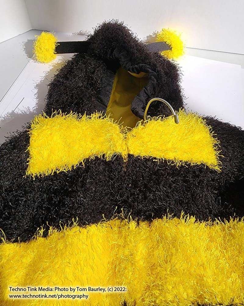 A Bumble Bee Jacket Kids Large - Image 7
