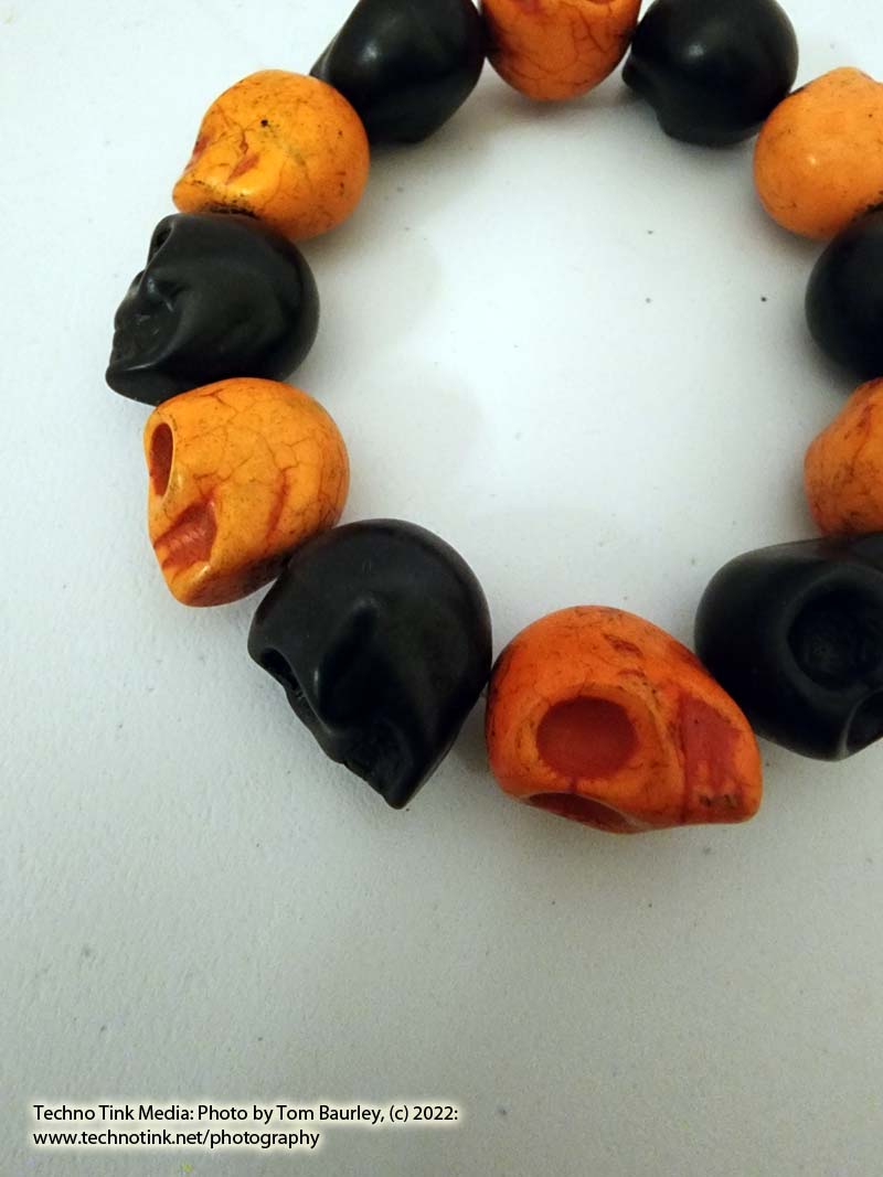 Large Black and Orange Magnesite Skull Bead Bracelet Elastic - Image 3