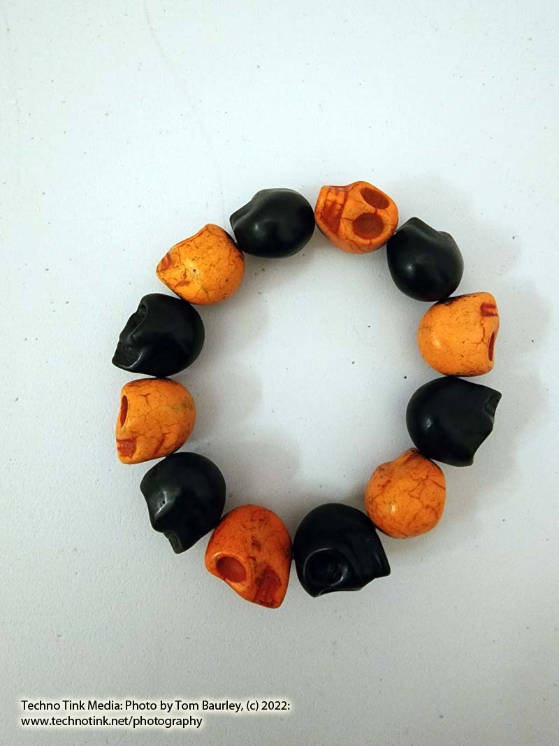 Large Black and Orange Magnesite Skull Bead Bracelet Elastic - Image 4