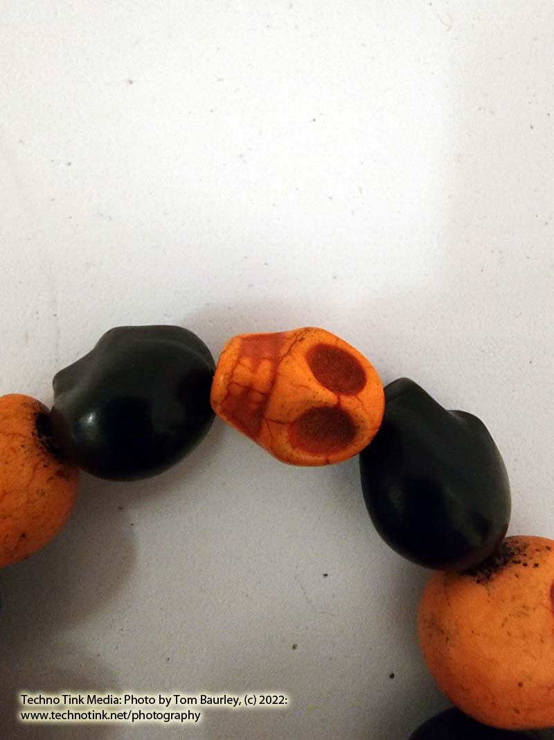 Large Black and Orange Magnesite Skull Bead Bracelet Elastic - Image 5