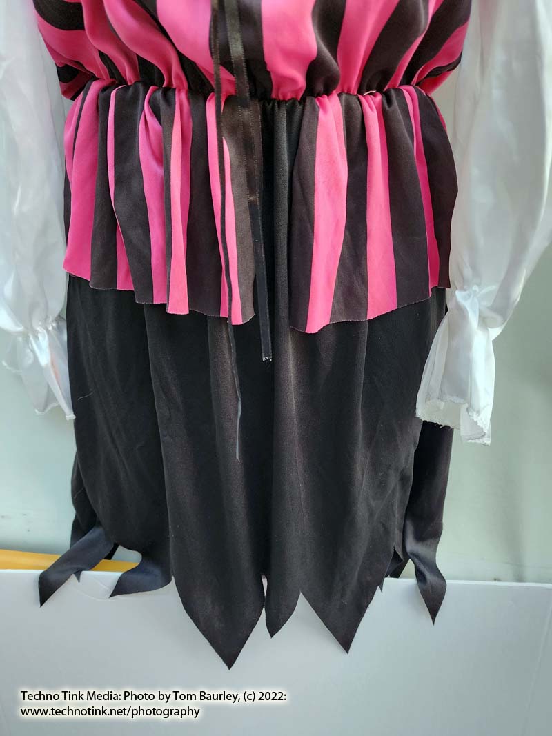 Large Pink/Black/White Sexy Pirate Outfit - Image 6