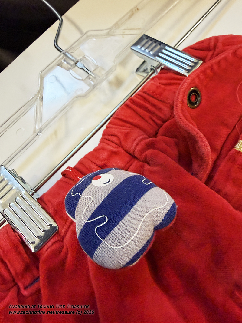 Kid's Red eBaby Toy Soldier Pants Size 100/50 - Image 19