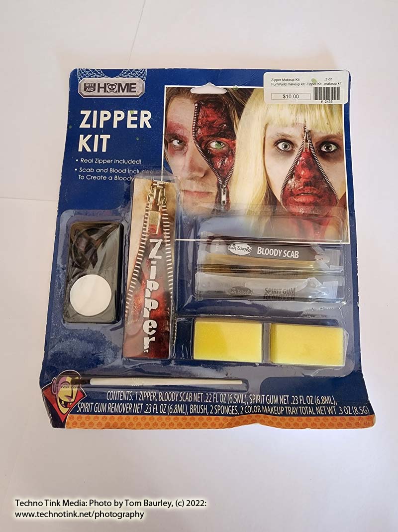 Fun World Zipper Makeup Kit