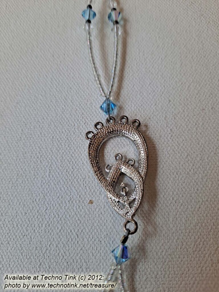 1 solitary Blue and white faux crystal beaded Oval Charm Footlace