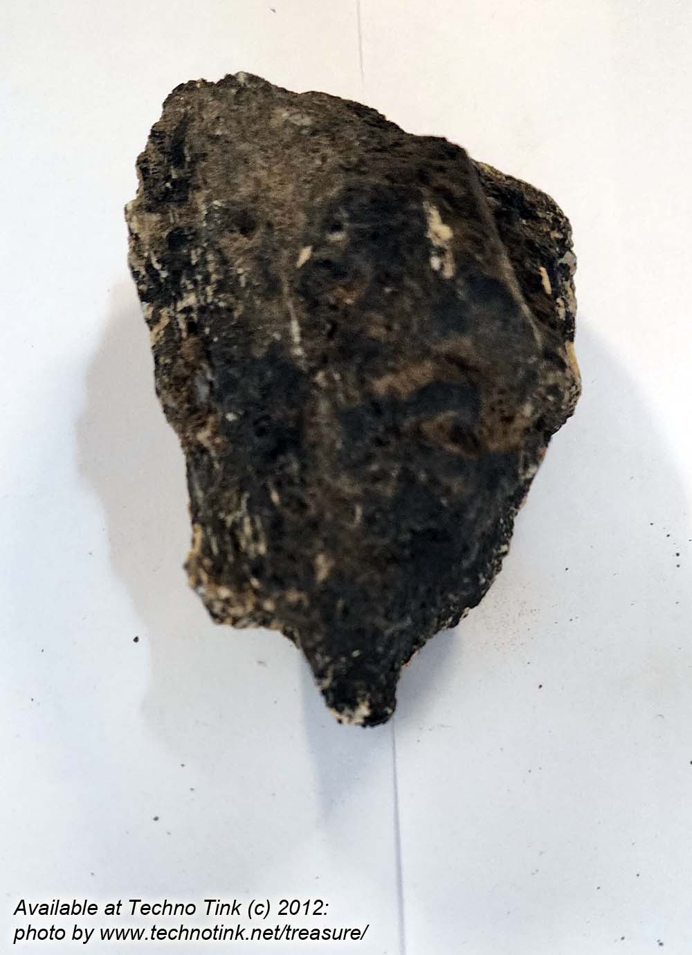 Raw chunk of Black Tourmaline 4x3x2 - Image 6