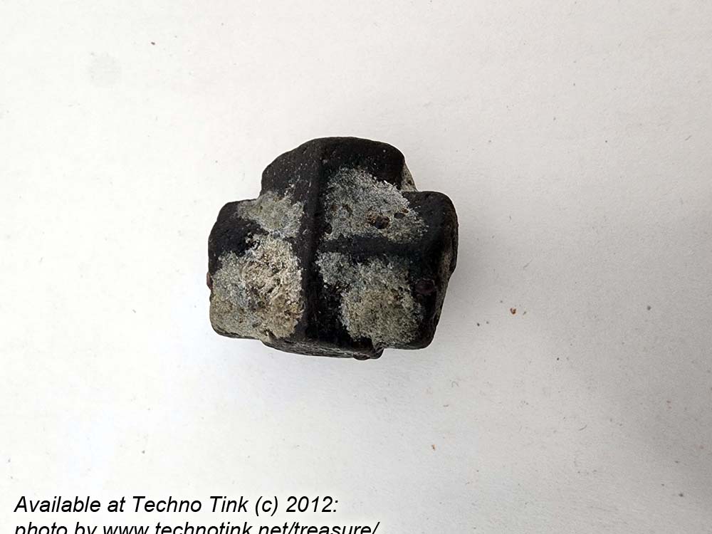 Staurolite Celtic cross - small approximately 1x.75x.5 FC012 - Image 5