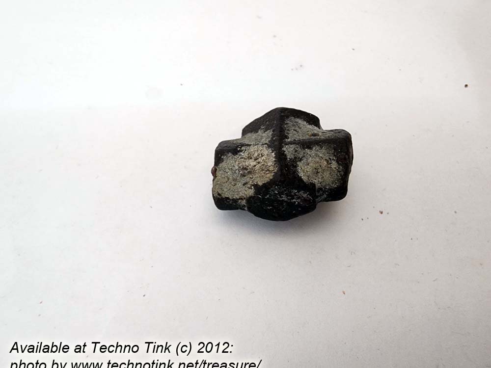 Staurolite Celtic cross - small approximately 1x.75x.5 FC012 - Image 6