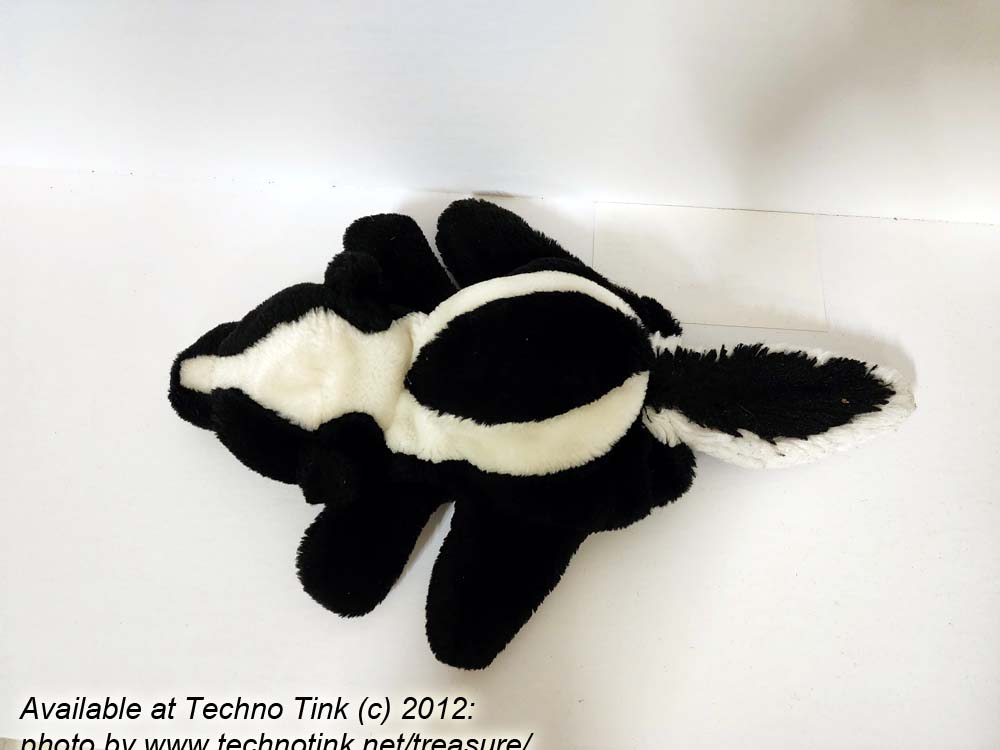 Black White Skunk Hand Puppet - Image 3