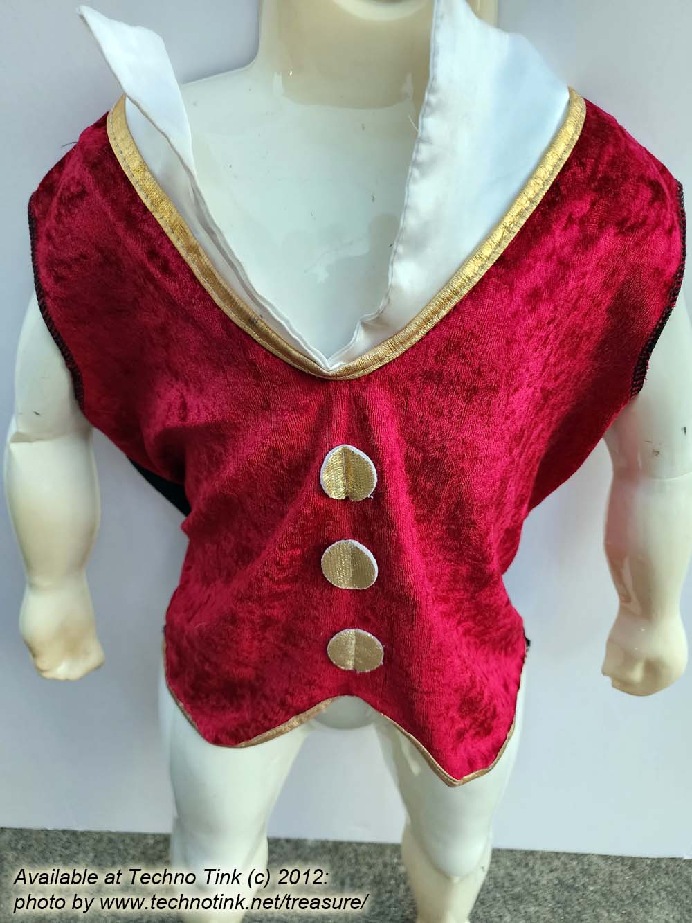 Used Red velvet style Toddler's Polyester Pirate style Sleeveless shirt - Image 3