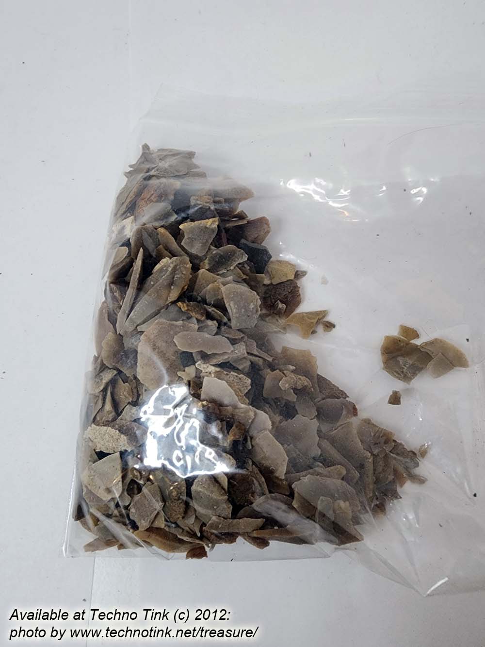 bag of small chert flakes and chips approx 5.7 oz - Image 4