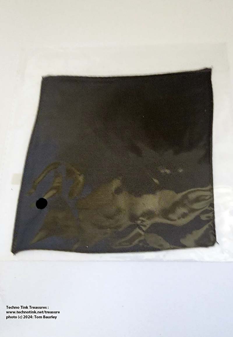 Silk 6 inch (Black) Magic by Gosh - Trick - Image 4