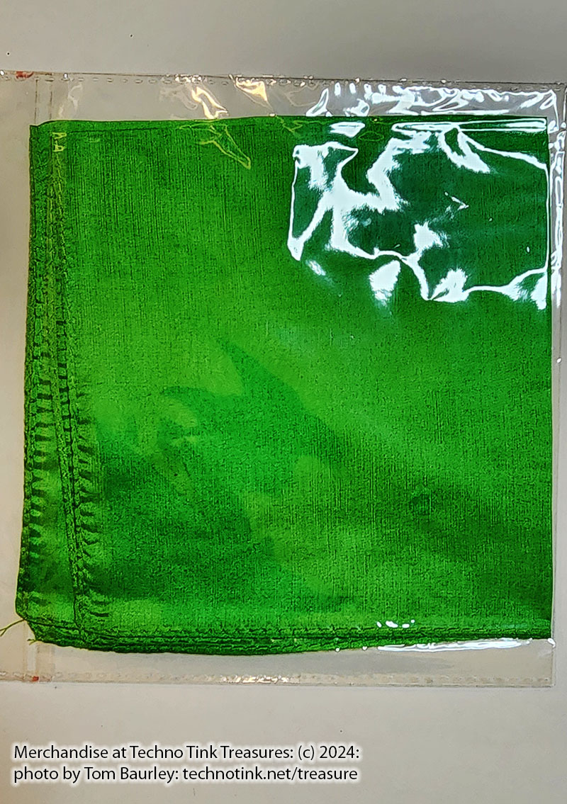 Silk 9 inch (Green) Magic by Gosh - Trick - Image 3