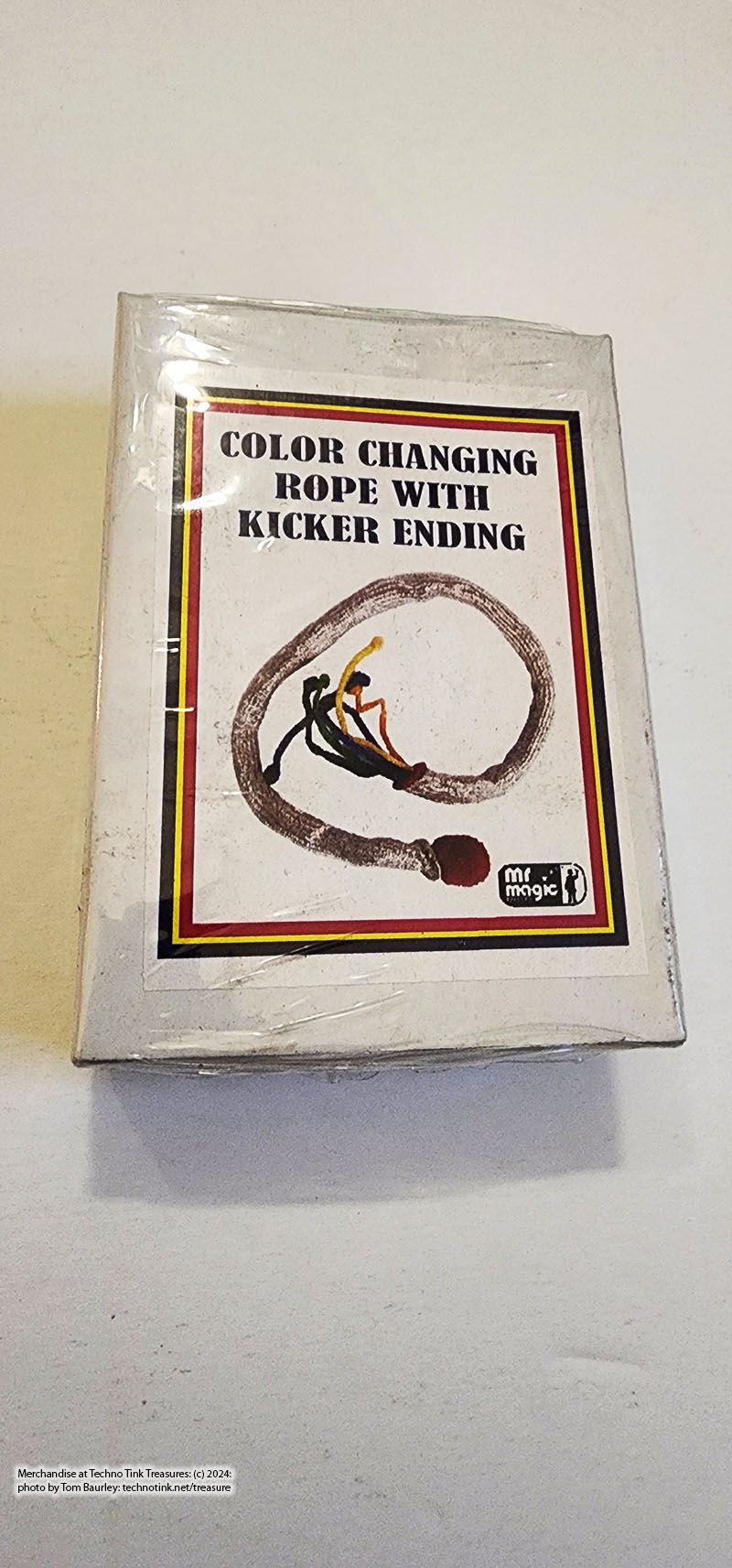 Color Changing Rope with Kicker Ending by Mr. Magic - Image 2