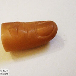 1 VERNET SOFT PLASTIC THUMB or FINGER TIP: Prop Magic Trick